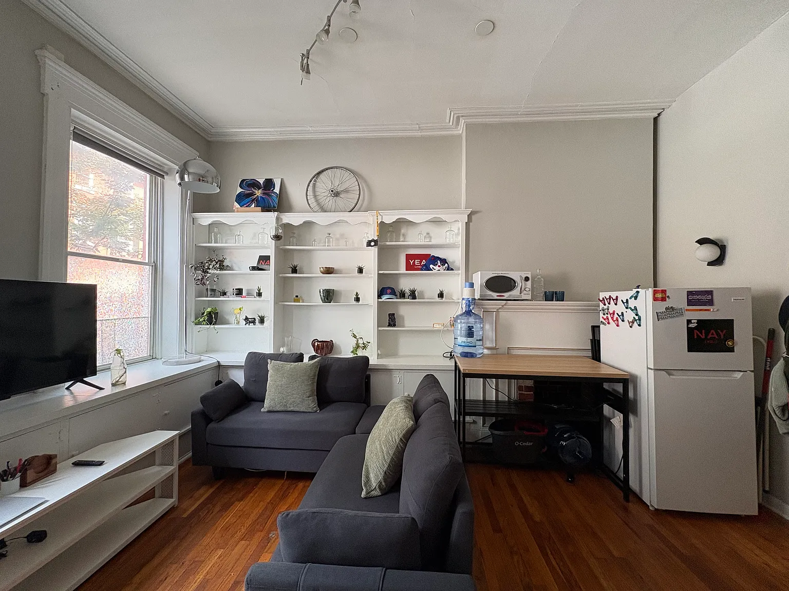 1 bed, 600 sqft, $1,374 — Photo 3