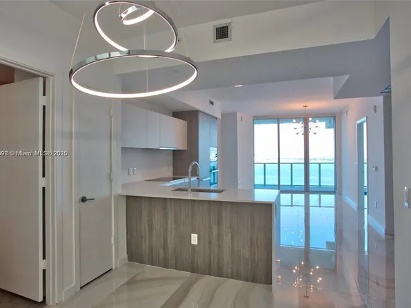 2902 NE 7th Ave, Miami, FL 33137