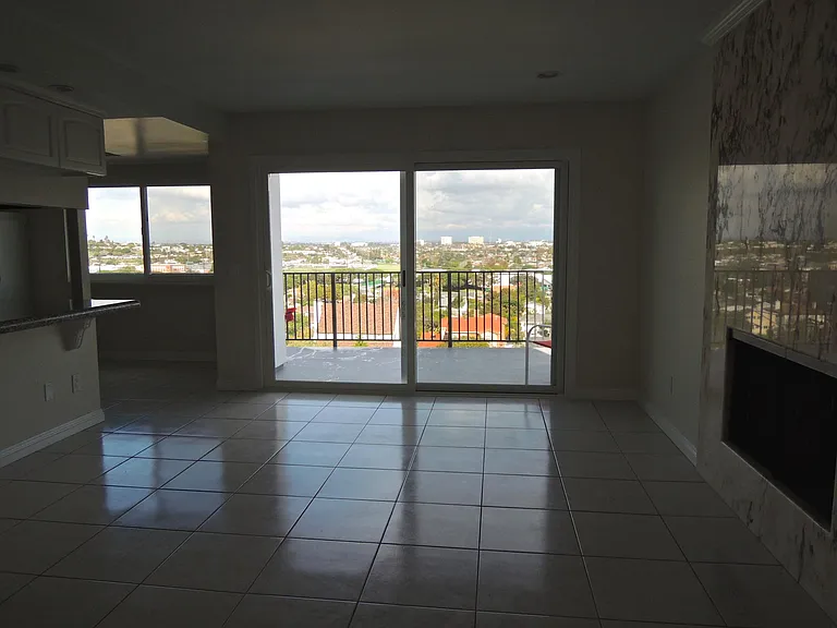 4527 Vista Largo — Photo 26