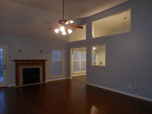 4th image of 3892 Rhonda Ct
