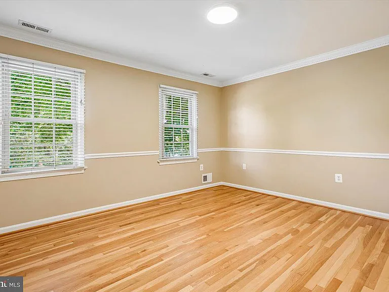 1710 Chesterford Way — Photo 35