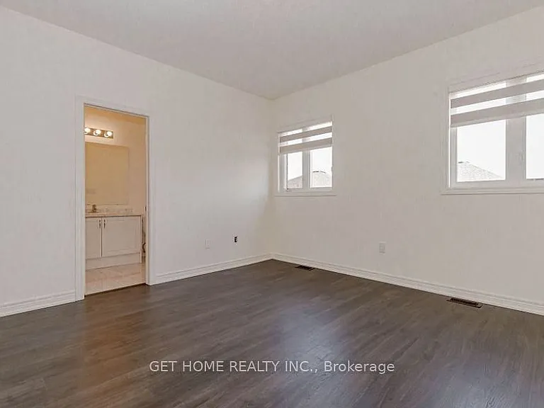 20 Silver Meadow Gdns — Photo 21
