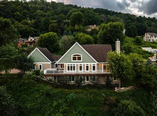 N1958 Orchard Valley Dr, La Crosse, WI 54601