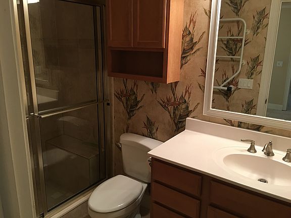 4th image of 368 N Shadowbay Blvd