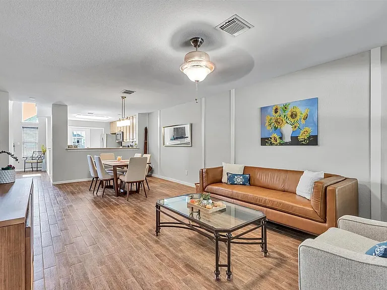 10518 Day Trail Ln — Photo 3