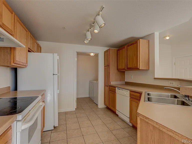 5756 N Genoa Way #12-208 — Photo 10
