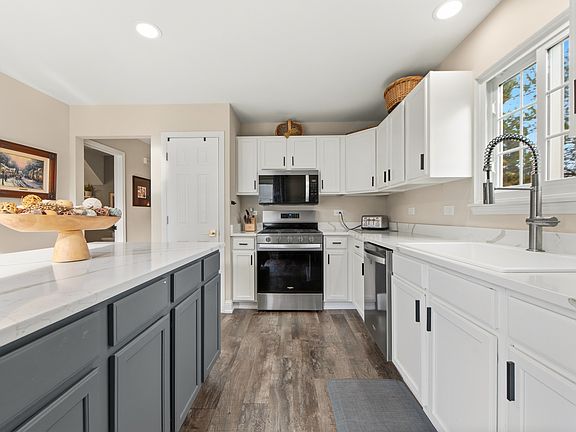 4th image of 18615 W Sterling Ct #18615