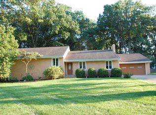 245 Moreland Dr, Canfield, OH