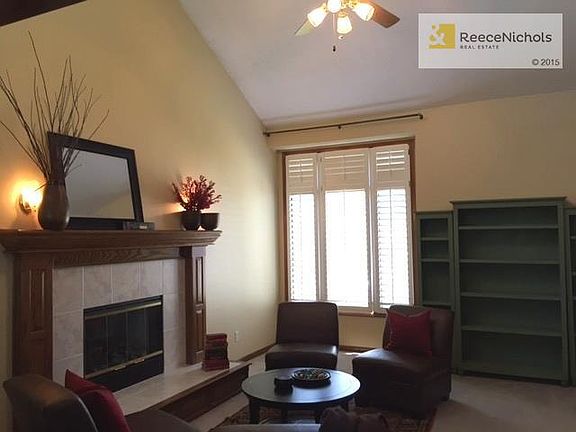 Plantation Shutters in Liv Rm - Dining Room - Entry