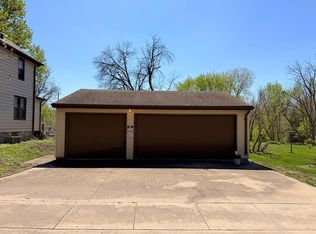 By 1727 14th Ave SW, Fort Dodge, IA 50501