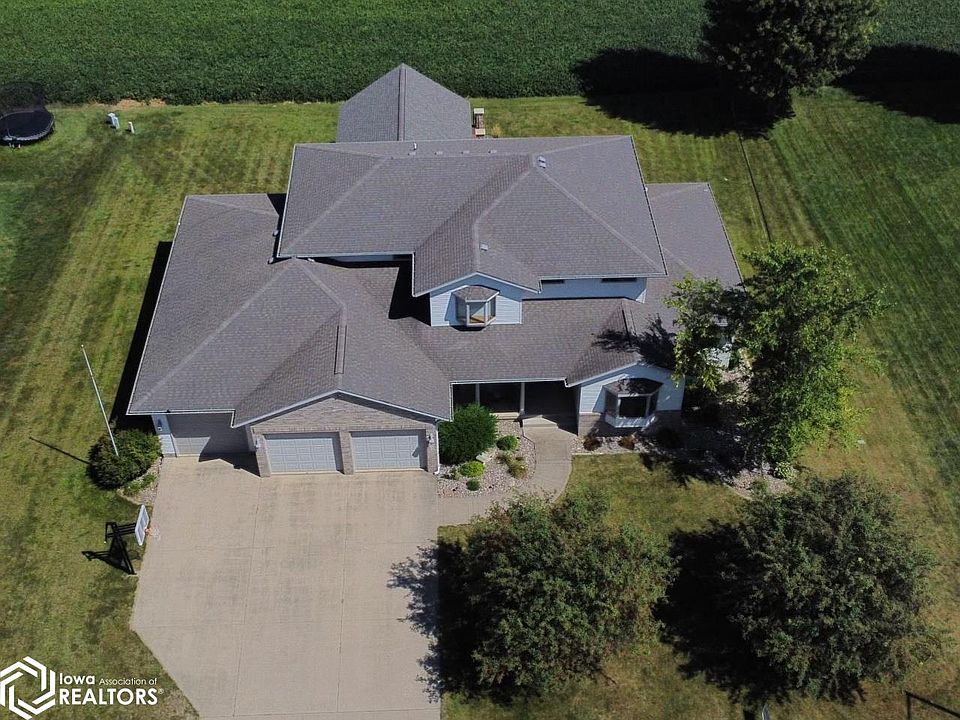 1st image of 2340 Skyline Dr