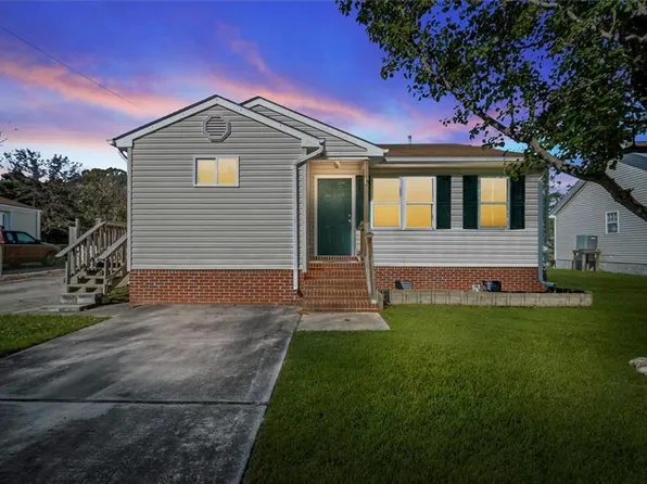 27 Pollux Cir W, Portsmouth, VA 23701