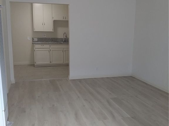 2nd image of 436 Laconia Blvd