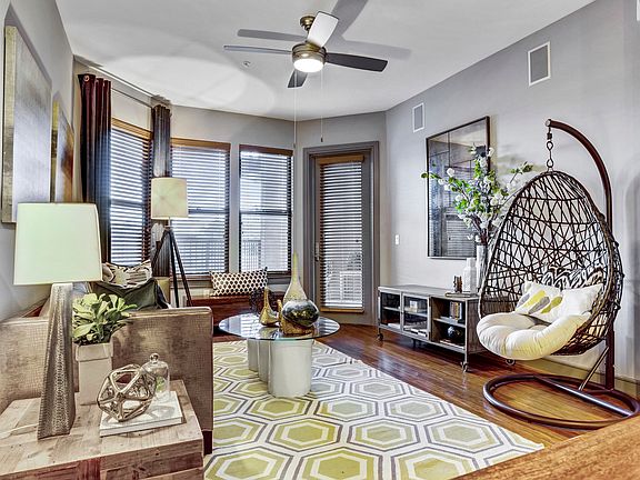 3rd image of 2305 W Alabama St #B4126