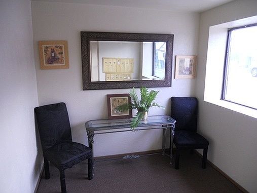 2nd image of 201 California Ave APT 5