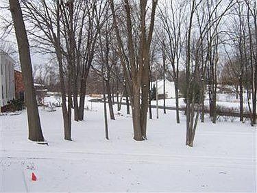 5th image of 860 Blueberry Hill Dr