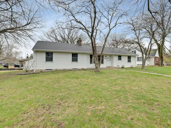 1245 Oakcrest Ave, Roseville, MN 55113