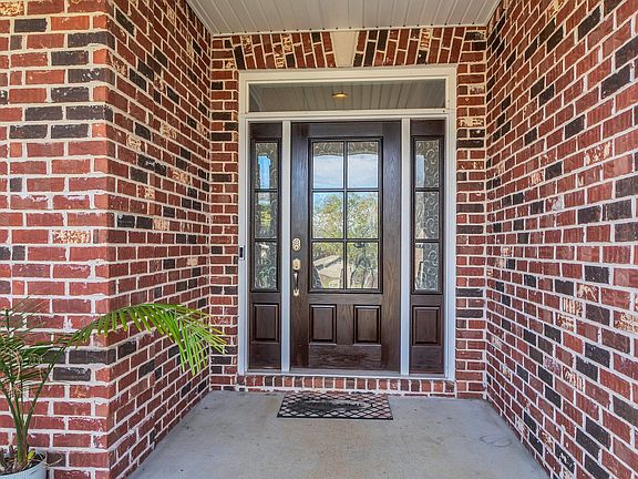 5th image of 3738 Berryhill Dr