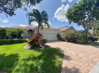360 Mallory Ct, Naples, FL 34110