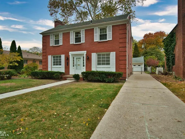 410 Roland Ct, Grosse Pointe Farms, MI 48236