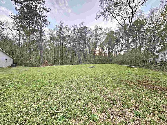 3rd image of 0 Chateau Ln
