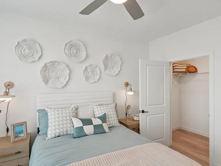 The Centro Apartments — Photo 43
