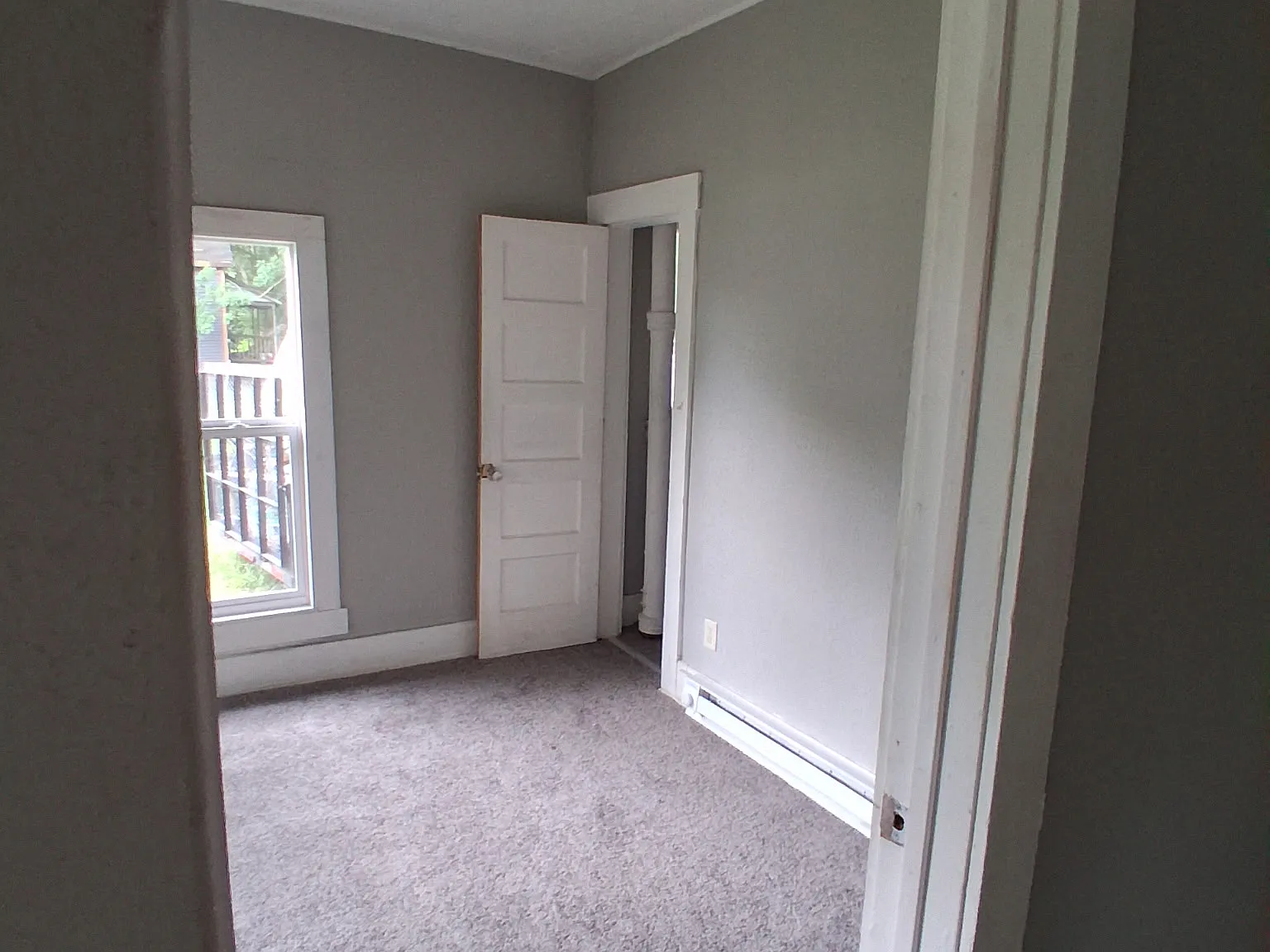 2 bed, 840 sqft, $975 — Photo 2