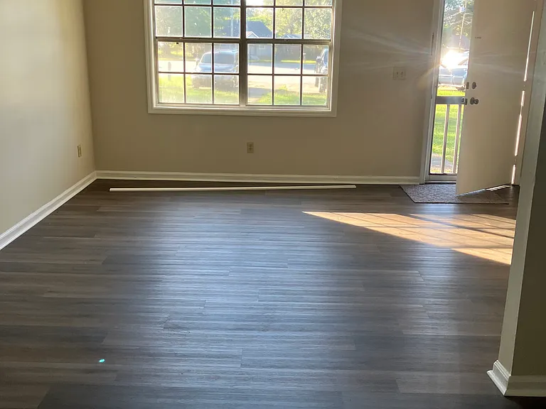 1311 Glenn Cir #A — Photo 3