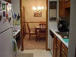 4th image of 182 Brooke Castle Dr
