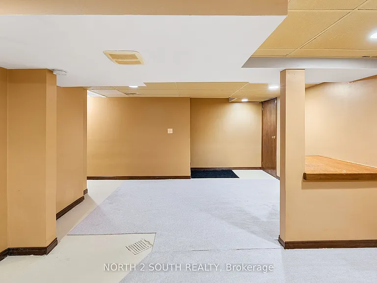 1360 Goyeau St — Photo 21