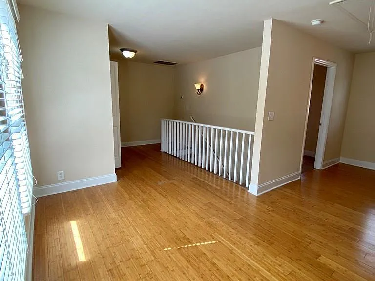 140 Strickland Ave — Photo 10
