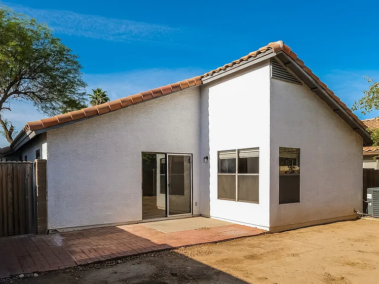 11622 W Olive Dr — Photo 16