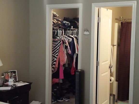 3rd image of 310 Parkview Blvd #310