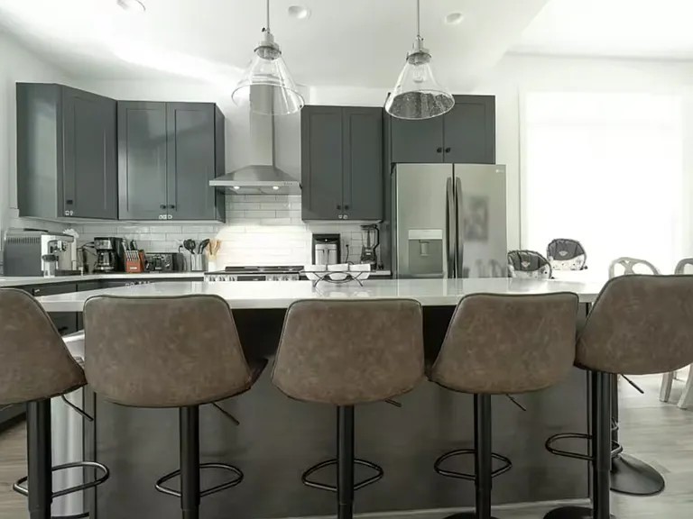 418 Moseley Dr — Photo 10
