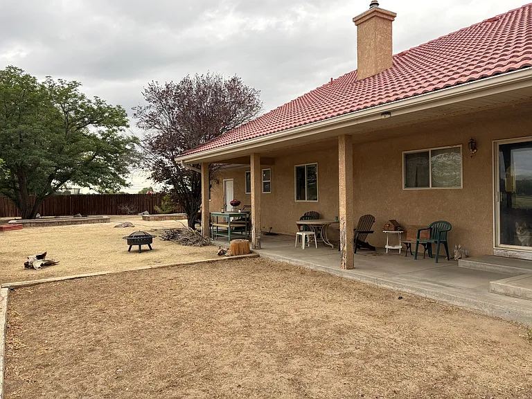 311 Hollyhock Cir — Photo 4