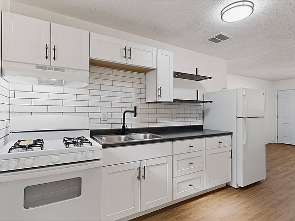 2nd image of 3410 Eastern Ave SE APT 1