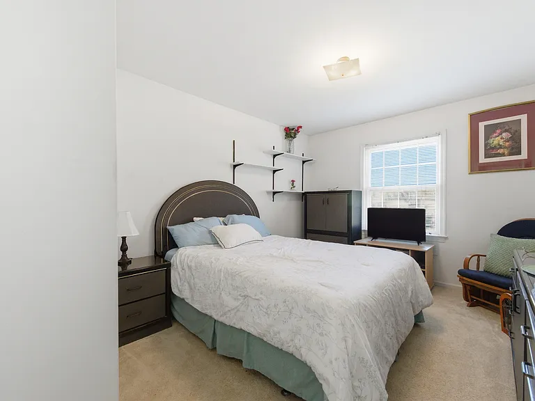 205 Orkney Pl — Photo 18