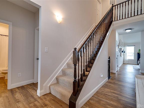 5th image of 3081 White Ash Dr
