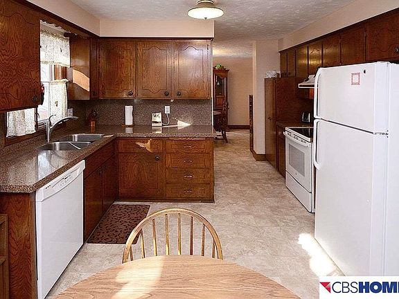 4th image of 13221 Martha Cir