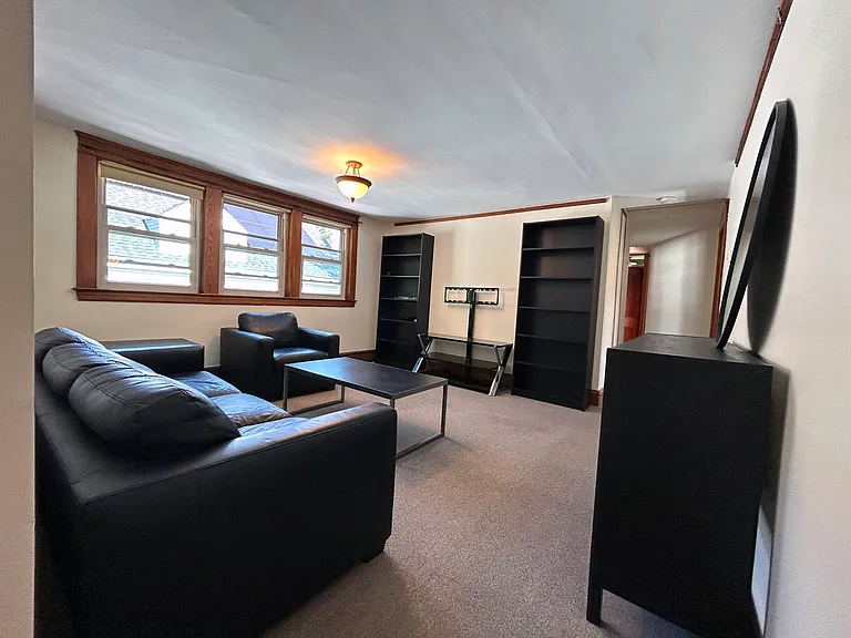 90 Larch St #3 — Photo 6