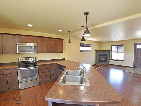 3rd image of 1972 Leeward Ct