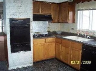 8917 Lyons St, Des Plaines, IL 60016