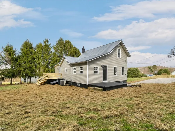 111 Church St, Glenford, OH 43739