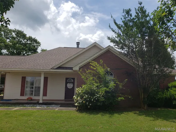 1922 Denny Dr, Deatsville, AL 36022