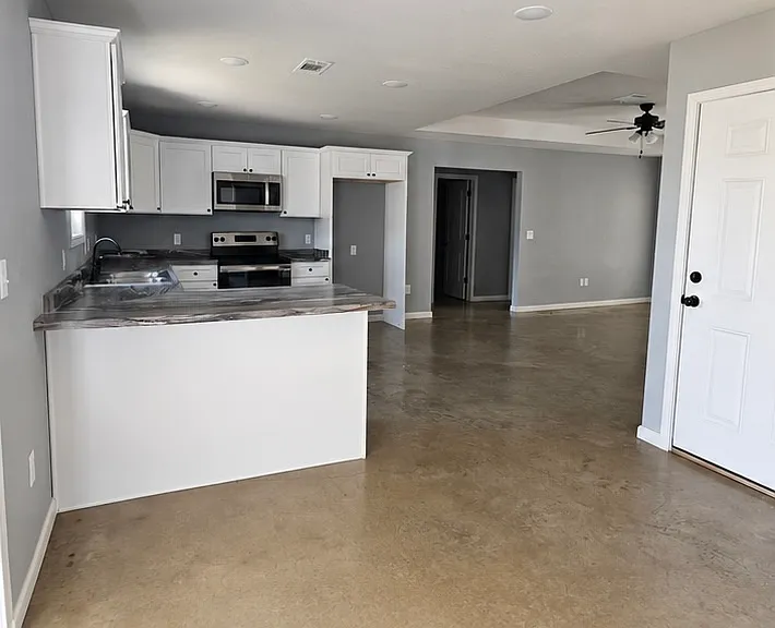 209 Formon Dr — Photo 3