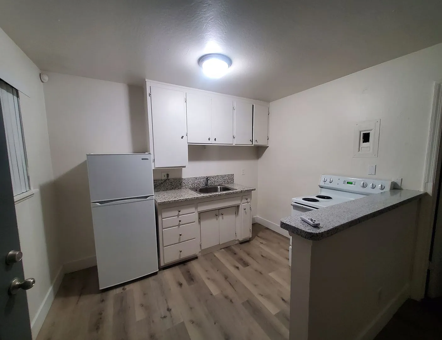 315-317 B St #317-22 photo 1