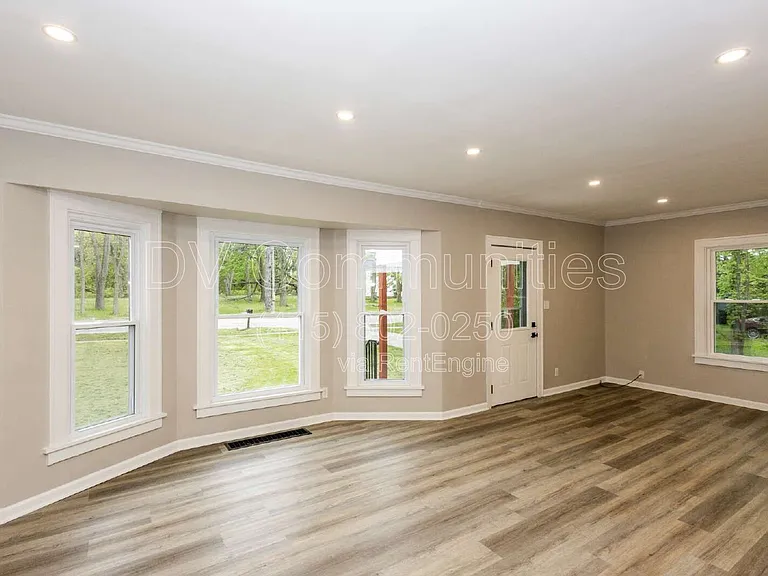 29396 Detroit Rd — Photo 3