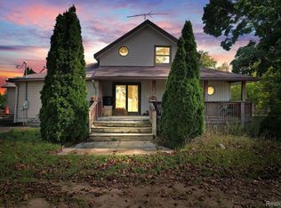 6424 Sherwood Rd, Fowlerville, MI 48836
