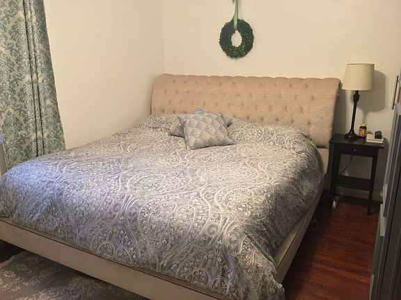 master with king bed