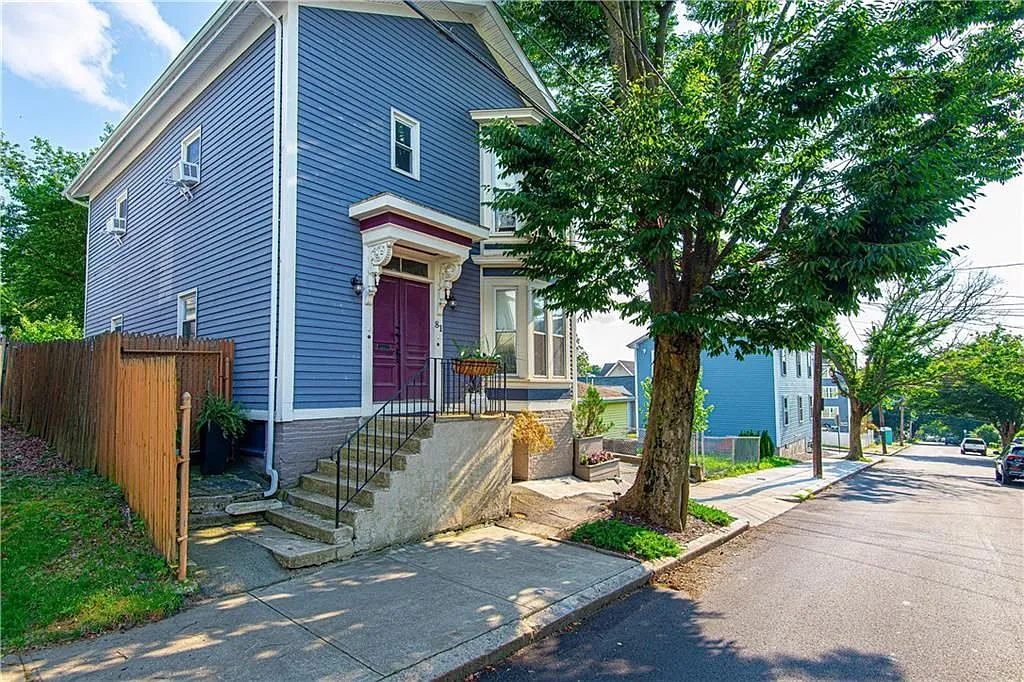 2 bed, 1.0 bath, 900 sqft, $2,000 — Photo 3
